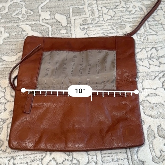 Margot Cognac Leather
Dual Compartment leather clutch - Picture 8 of 10